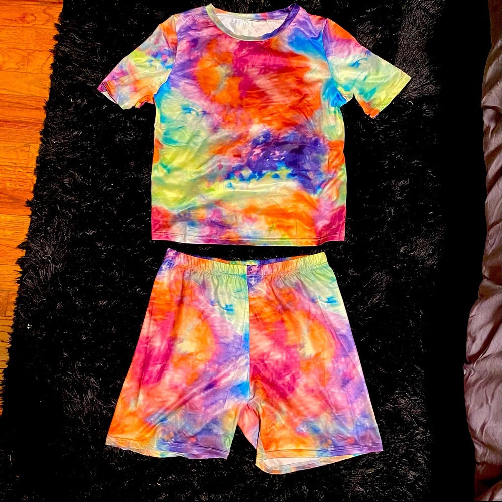 2 piece tye dye biker short set